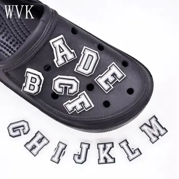 1Pcs DIY обувка сексапил черно-бяло писмо Croc сексапил възрастни деца сандали щифтове обувки декорация jibz Cros аксесоари безплатна доставка
