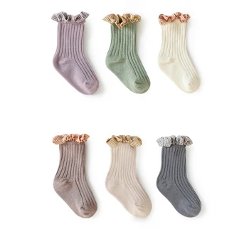 2023 Ново през есента и зимата Чорапи за момичета Корейска версия на Simple A Pair Plaid Lace Baby Mid-Tube Малки детски чорапи