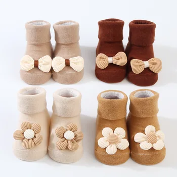 2024 Новородени вътрешни памучни подови чорапи Bow Infant Anti Slip Socks Baby Girl Socks Гумени подметки Baby Boy Пролет Есен