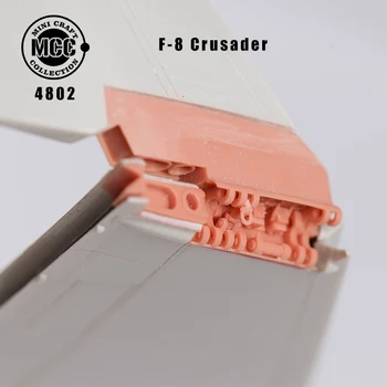 MCC 4802 1/48 Сгъваеми крила за F-8 Crusader - Комплект детайли за надграждане