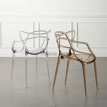 Nordic Прозрачни акрилни столове за хранене Мебели за трапезария Пластмасов кристален стол Минималистичен единичен творчески стол за хранене