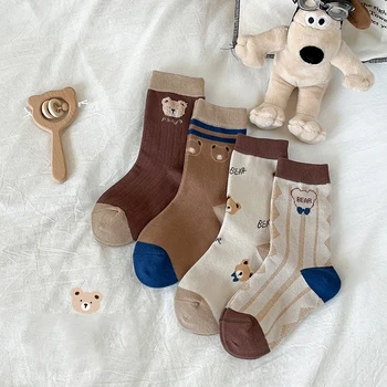 Деца 4 чифта чорапи пролет и есен реколта мечка памучни чорапи нехлъзгащи се деца момчета момичета теле чорапи