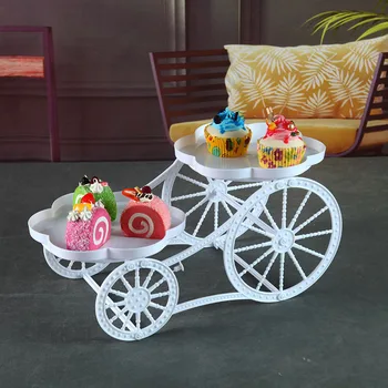 Европейски творчески щандове за торти Сладкарски кексчета Плодови чинии Десертна маса Следобедна стойка за чай Показване на сватбено парти за рожден ден Декор