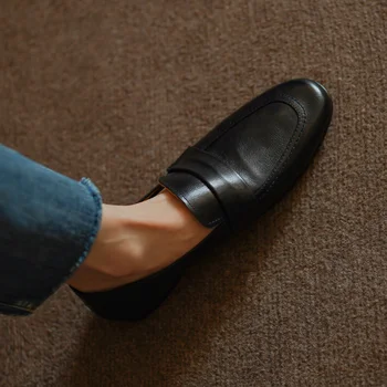Жените апартаменти телешка плоски обувки реколта случайни мокасини пролет есента приплъзване на жените прости обувки кръг пръсти ежедневно качество апартаменти