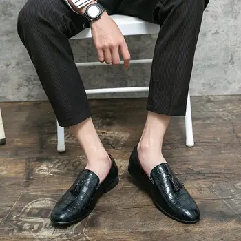 Мъжки обувки 2023 Пролетни кожени обувки Мъжки бизнес Официална височина Увеличаване на стелката Ежедневни британски дерби Сватбени обувки на младоженеца