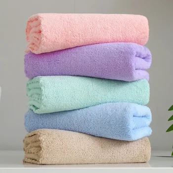 Нов плътен цвят коралова кадифена кърпа Домакинска кърпа за лице за възрастни Удебелени абсорбиращи консумативи за баня