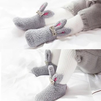 Нов стил зимен коралов руно бебе момичета чорапи новородено меки сладък заек бебешки чорапи сгъстяване меки сладък зайче ухото топло чорапи
