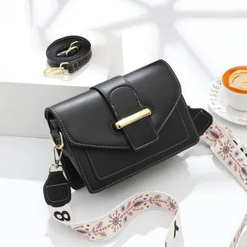 Пролет Нова проста чанта за рамо за жени 2023 Нова модна диагонална малка квадратна чанта Ins Универсална дамска чанта