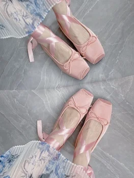 Розови модни класически копринени балетни обувки дантела нагоре балетни обувки жени квадратни пръсти папийонка жени апартаменти елегантен валентин обувки