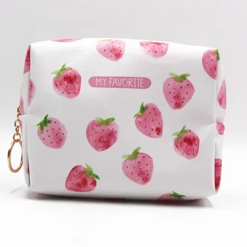 Сладка козметична чанта Креативна ягодова торбичка за грим Чанта за съхранение с голям капацитет Преносимо измиване Организатор за пътуване Съединител грим чанти