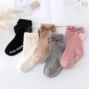 Сладък Bowknot бебешки чорапи мек памук новородено момиче къси чорапи с гумени подметки против хлъзгане плътен цвят деца малко дете етаж чорапи