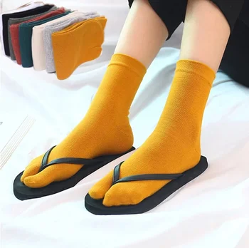 Тънки плътни цветни пролетни и есенни чорапи Два пръста Чорапи със средна тръба Чорапи за пръсти Плътни цветове 2 пръста Флип флоп чорапи Унисекс